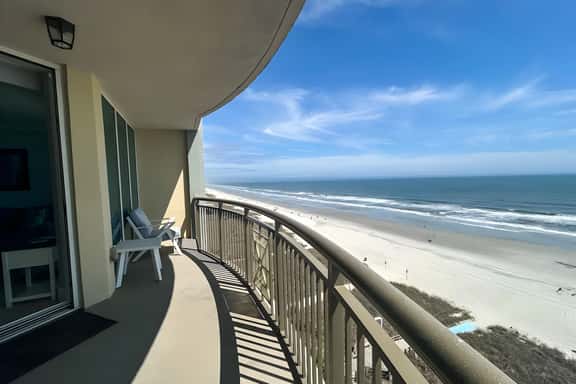 905 Endless Summer Oceanfront 3 BR 3 BA Condo - Image 1